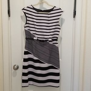 I LE Black and White striped sleeveless dress